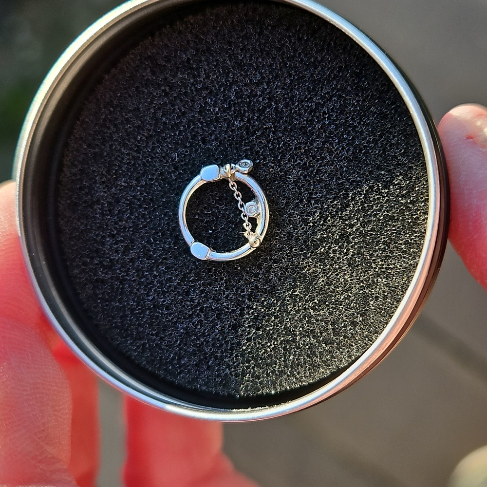 Pupil Hall Runway Dangle - Picture 2 of 3